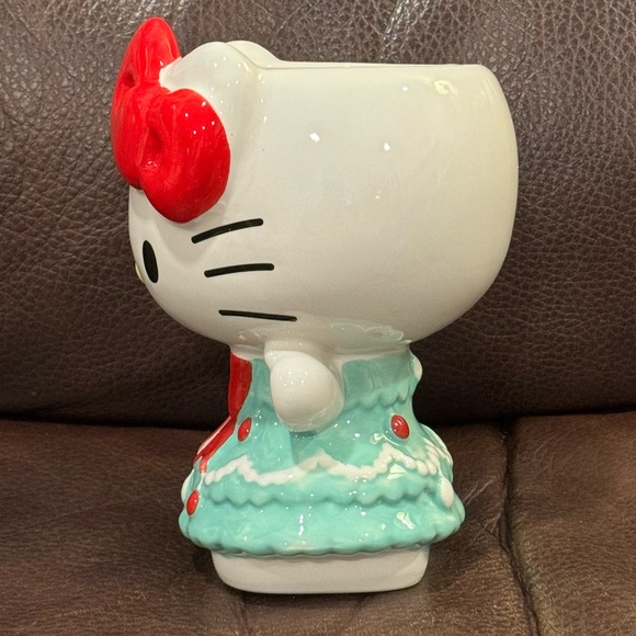 Hello Kitty in Christmas Tree Dress 22oz Figural Mug - Picture 9 of 10